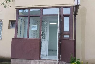 Spațiu comercial, de 40 mp, în Craiovița Nouă - 2
