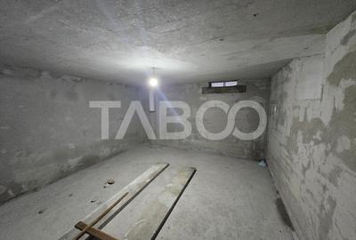 Casa de vacanta de vanzare 278 mpu curte 855mp Valea Avrigului - 21