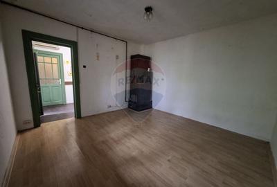 Casă cu 2 camere cu Teren 140 Mp în Eroii Revoluției - 4