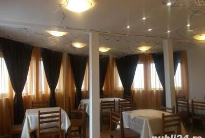 Casă cu 10 camere cu Teren 2433 Mp în Murighiol - 1