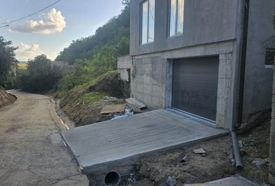 Casă cu 3 camere în Central