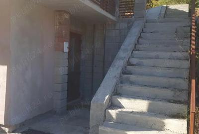 Casă cu 5 camere în Agăș - 2