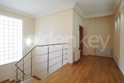 Vilă cu 5 camere | 2 garaje | 350mp gradina - 21