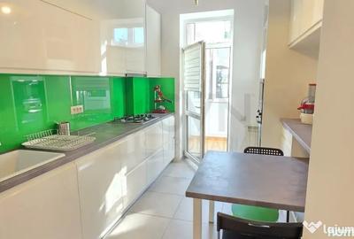 Apartament cu 4 camere decomandat în Primăverii