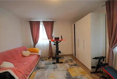 Sanmartin - Vila cu 3 apartamente si potential de inchiriere - 1