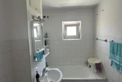 Apartament cu 4 camere decomandat, mobilat în Poarta 6 - 8