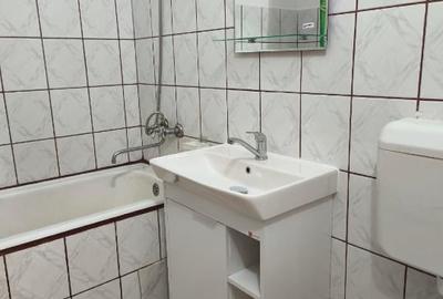 Apartament cu 2 camere semidecomandat, mobilat în Micro III - 8