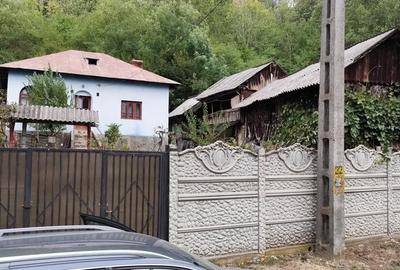 Casă cu 2 camere cu Teren 500 Mp în Melinești - 1