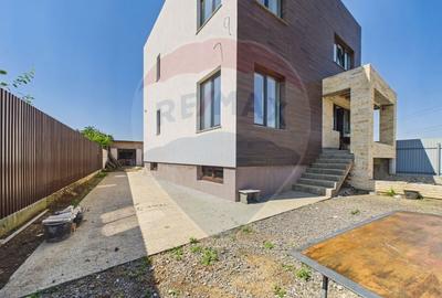 Casă individuală cu 5 camere cu Teren 479 Mp în Glina - 1