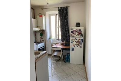 Apartament cu 2 camere decomandat, mobilat în P-ța Victoriei - 10