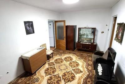 Apartament cu 3 camere semidecomandat în Gară - 2