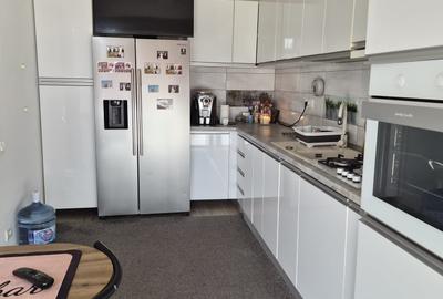 Apartament cu 4 camere decomandat în Bragadiru - 4