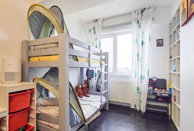 Apartament cu 3 camere decomandat, mobilat în 13 Septembrie - 8