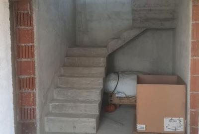 Casă cu 4 camere cu Teren 1000 Mp în Ciorogârla - 2