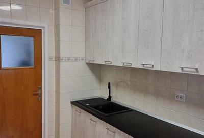 Apartament cu 3 camere decomandat, mobilat în Berceni - 12