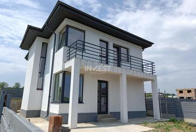 Casa cu 4 camere, incalzire pardoseala. Rediu - 3km de Rond - 1