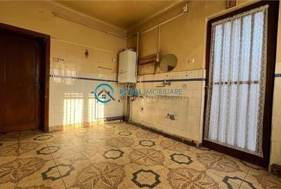 Royal Imobiliare - Vanzare Casa in zona Centrala - 7