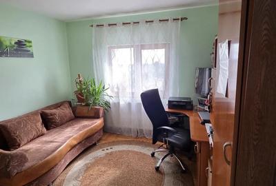 Vand apartament 3 camere decomandate, proprietar de nou, micro 20 - 2