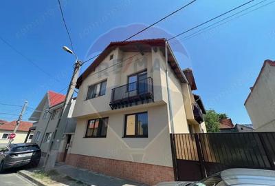 De inchiriat apart. cu 3 camere la casa, zona Stadion Fc Bihor