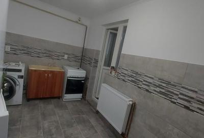 Apartament cu 3 camere decomandat în Micro 6 - 7