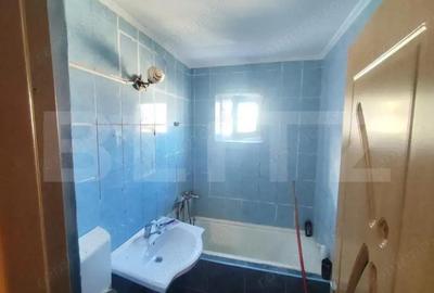 Apartament de vanzare cu 3 camere, etaj 4/4, 53 mp utili totali, zona Dacia - 6