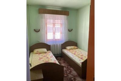 Casă cu 10 camere cu Teren 1200 Mp în Central - 6