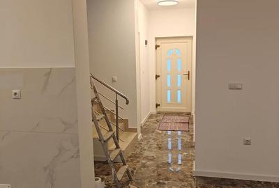 Casă cu 5 camere cu Teren 450 Mp în Central - 8