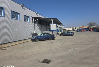 Spațiu comercial, de 3,000 mp, în Central - 4