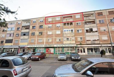 Apartament cu 4 camere semidecomandat în Carei - 1