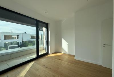 Proprietar  Casă de Vânzare Amber Forest - 10