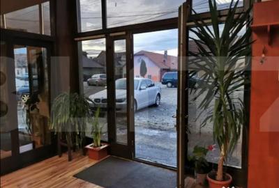 Spațiu comercial, de 93 mp, în Unirea - 5