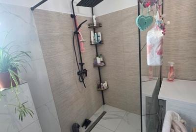 Casă cu 3 camere decomandat cu Teren 497 Mp în Central - 2