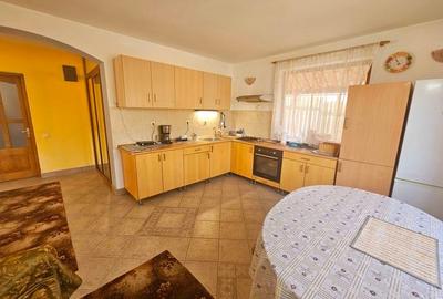 VILĂ ELEGANTĂ CU PRIVELIȘTE DEOSEBITĂ – VALENII DE MUNTE - 33