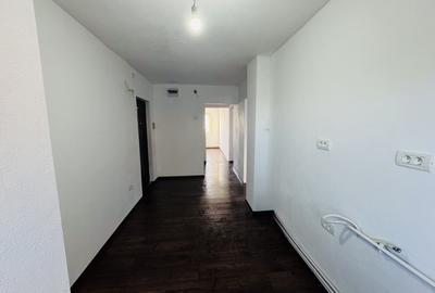Apartament cu 3 camere decomandat în Lipovei - 8