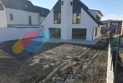 Unitate locativa tip duplex, 170 mp, teren 400 mp, str. Voronet Unitate locativa tip duplex, 170 mp, teren 400 mp, str. Voronet - 2