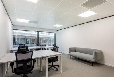 Spa?iu de birou privat pentru 3 persoane in Regus Iride Business - 1