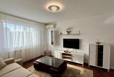 Apartament cu 2 camere semidecomandat, mobilat în P-ța Victoriei