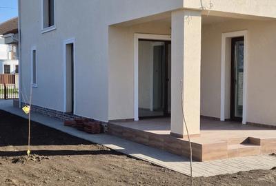 Casă cu Teren 392 Mp în Dumbrăvița - 2