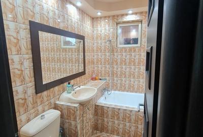 Apartament cu 4 camere decomandat în Tractorul - 10