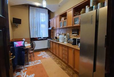 Casă cu 4 camere în Ultracentral - 2