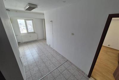 Apartament cu 4 camere decomandat, mobilat în Central - 4