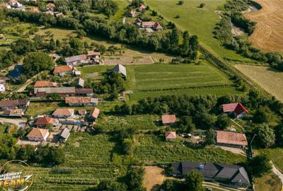 FILM! 2.000 mp teren intravilan, cu utilitati, apreciabil a - 13