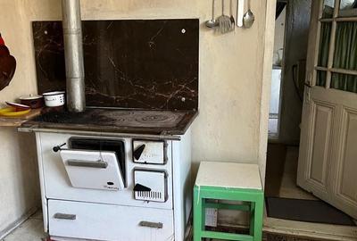 Casă cu 4 camere în Jamu Mare - 8