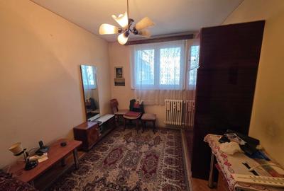 Apartament cu 4 camere semidecomandat în Titan - 2