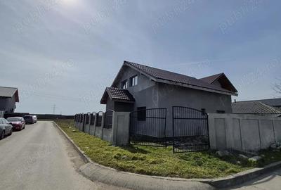 Casă cu 7 camere cu Teren 300 Mp în Cumpăna - 10