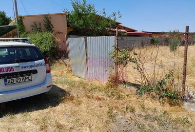 Teren de 1800 mp, în Teișori - 1