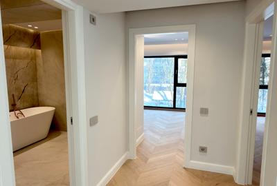 Duplex cu 4 camere cu Canalizare în Sisești - 1