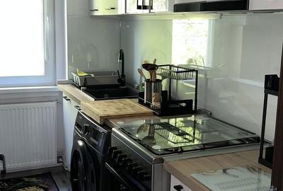 Apartament cu 2 camere semidecomandat în Tractorul - 7