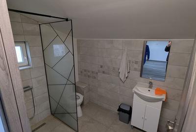 Casă cu 5 camere cu Teren 182 Mp în Central - 16