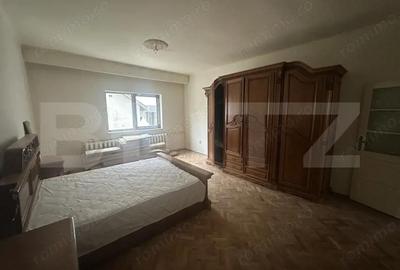 Casă cu 7 camere cu Teren 1171 Mp în Păulești - 8